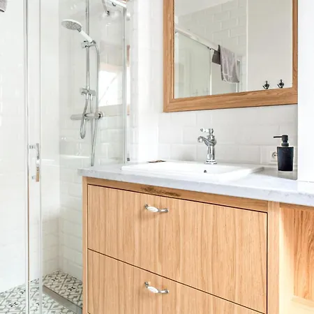 Lovely In With Kitchen Holiday home *